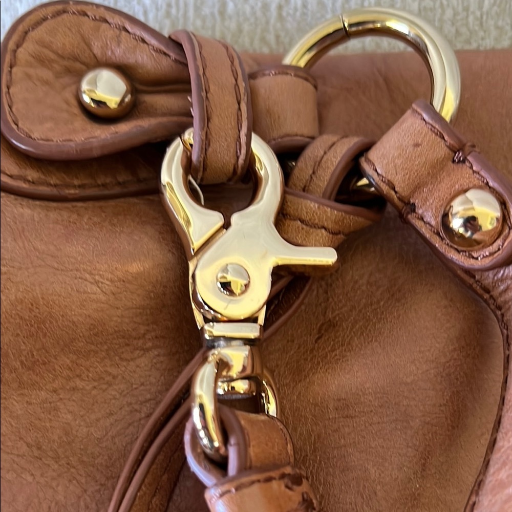 Badgley Mischka Brown and Gold Leather Shoulder Bag with Turnlock Closure Vtg - Picture 16 of 16
